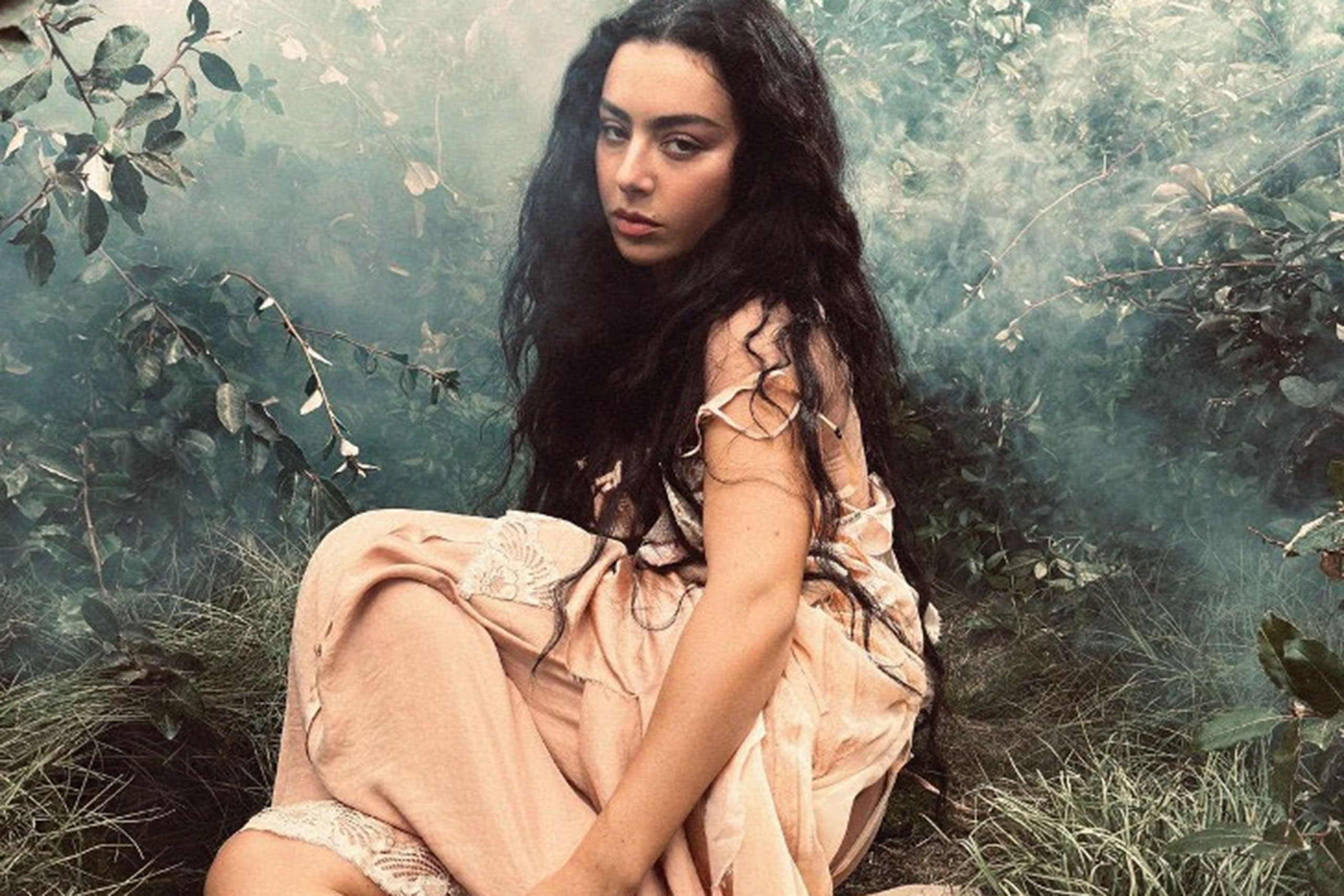 Charli xcx has unveiled her new track ‘Wall Of Sound’