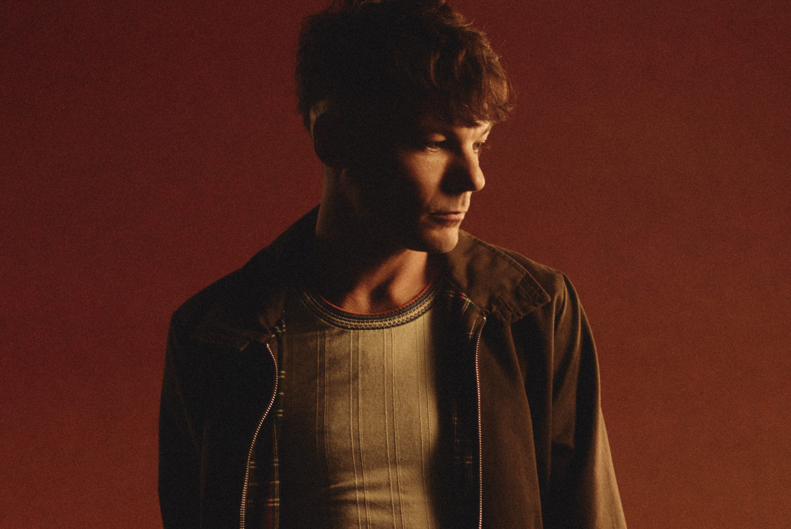 Louis Tomlinson has released his new single ‘Imposter’