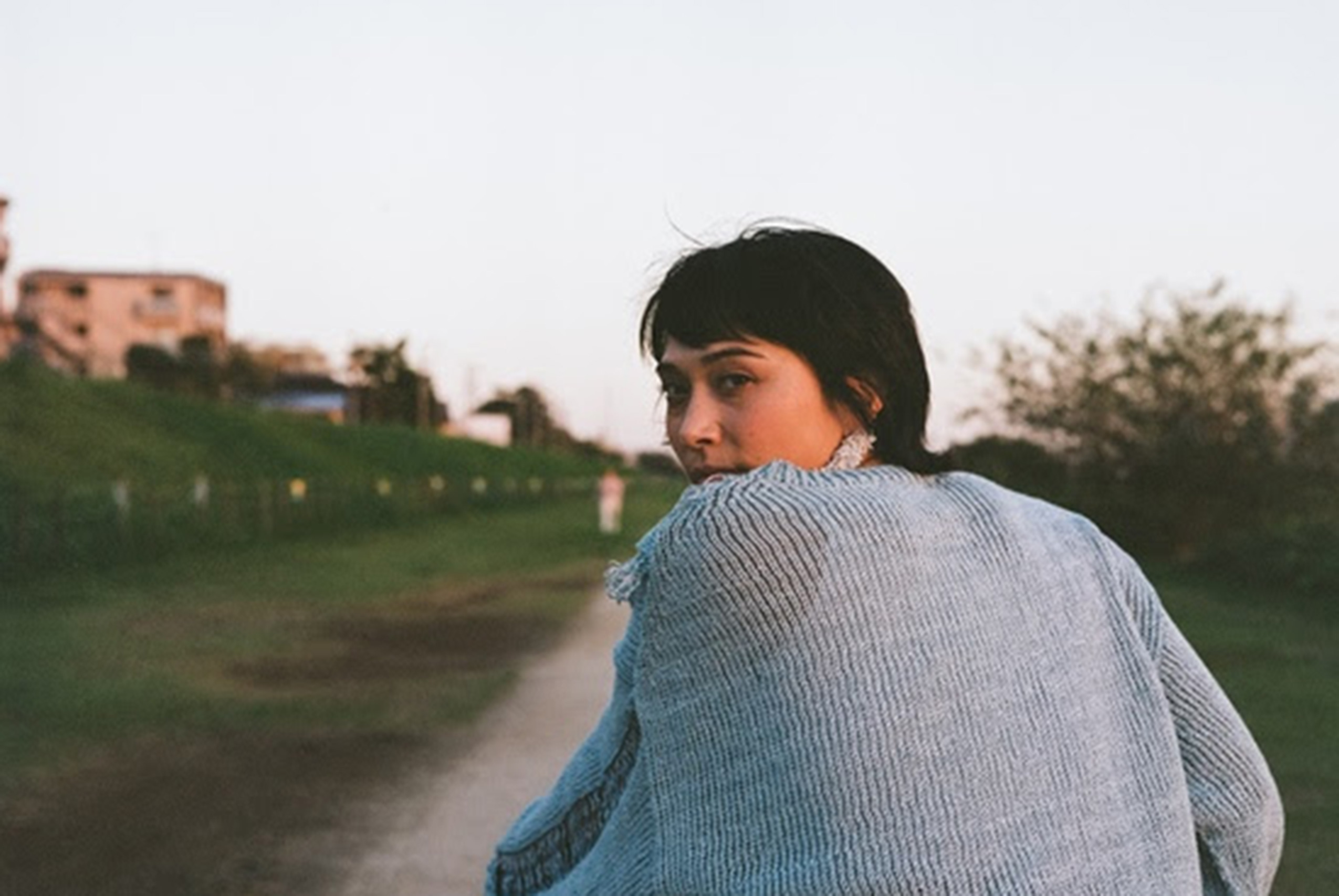 Miso Extra encourages a ‘glass half full’ mindset with her new single ‘Right Here’