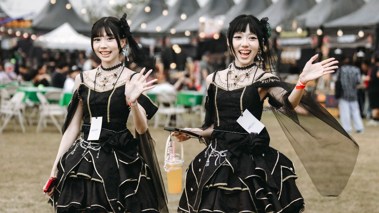 “He’s singing and screaming his guts out in the middle of the field. I can’t understand a word he’s saying but I feel every syllable of it.” This is what it’s like at Thailand’s biggest metal festival, Rock Alarm