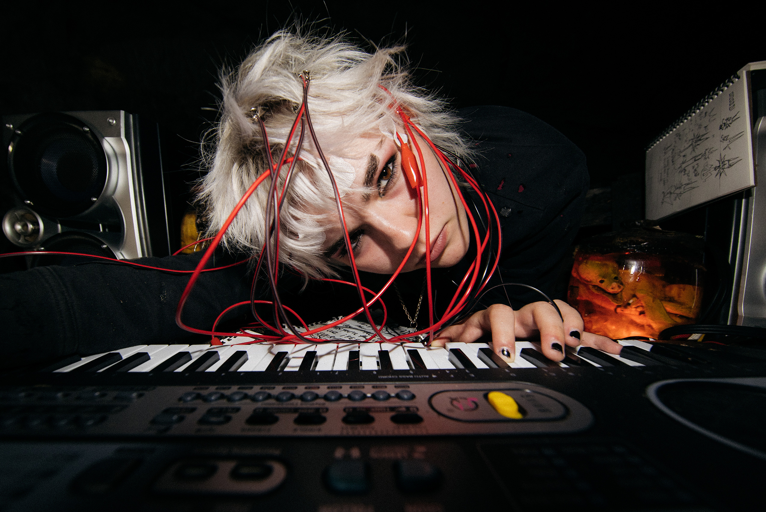 ratbag has unveiled ‘how to cry’, a new track brought to life through hand-drawn visuals