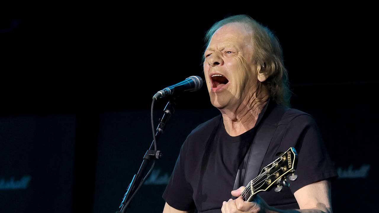 “He is undergoing a full battery of tests”: AC/DC’s Stevie Young hospitalised in Argentina