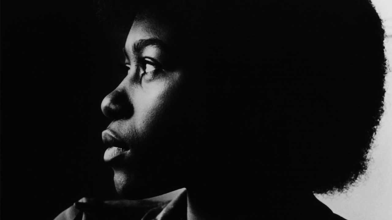 “They told me to change my name. They also told me to sing other people’s songs.” How Joan Armatrading refused to compromise, baffled session pros, and made the album that set her on the path to stardom