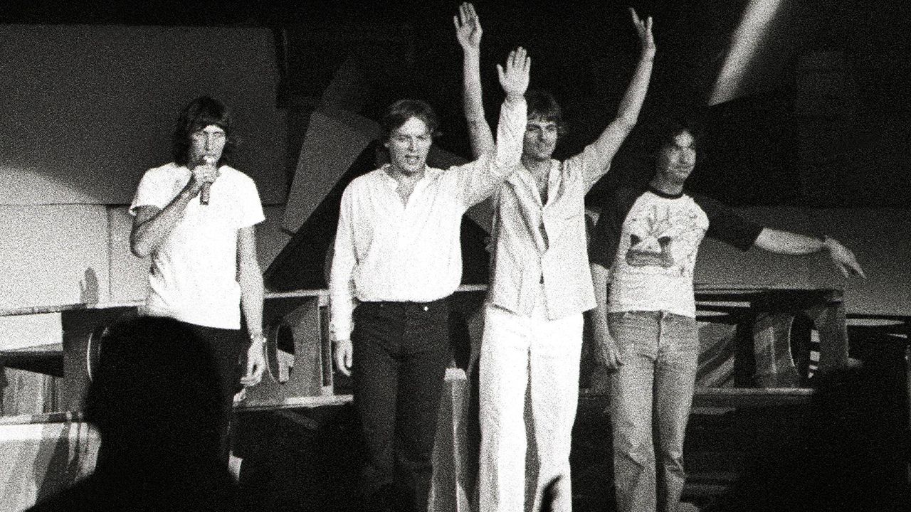 “If he knew karate, he would have broken the table with how hard he hit it. He said, ‘That has to be on the album!’”: Can you imagine Pink Floyd’s The Wall without Comfortably Numb? Roger Waters once did