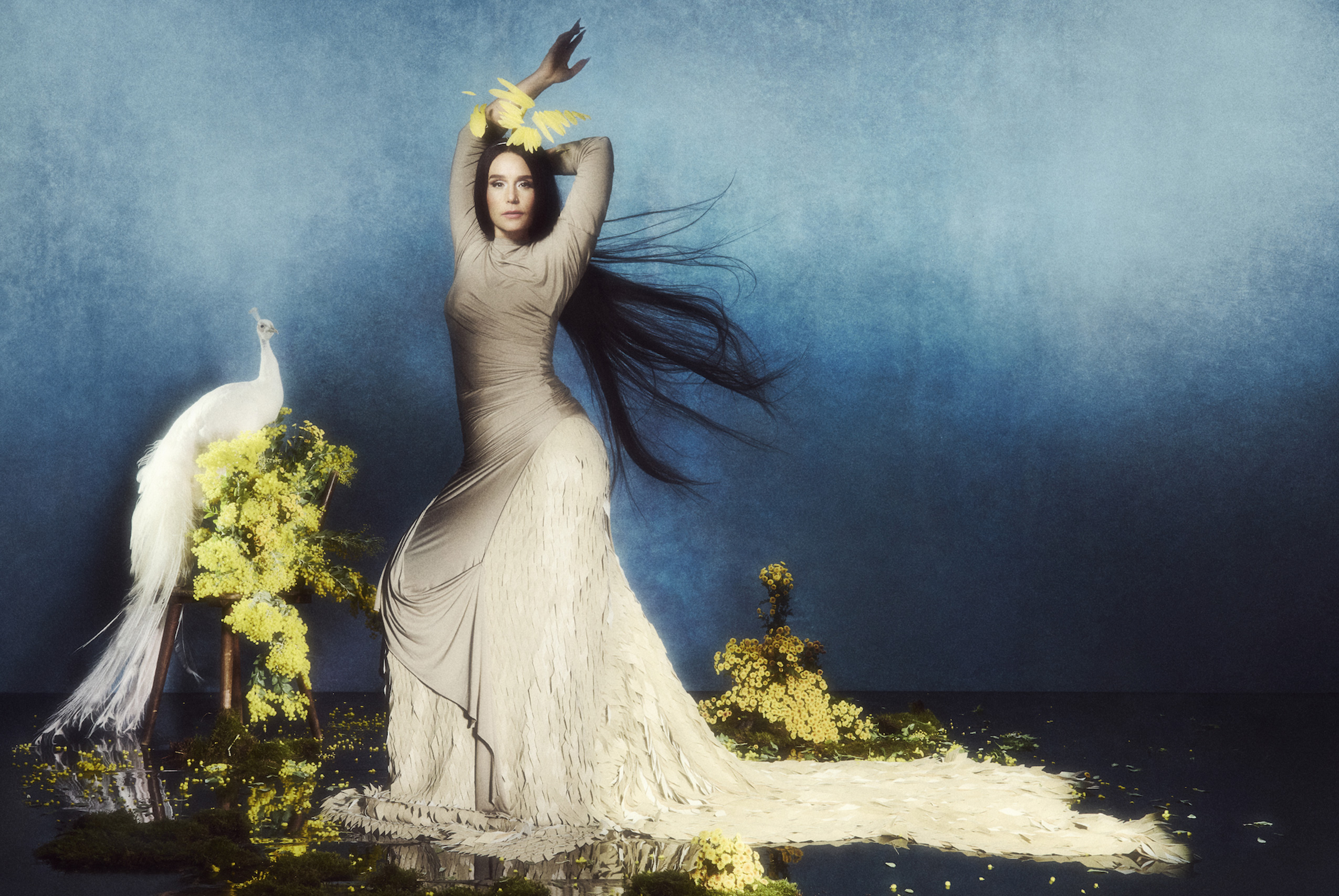 Jessie Ware has dropped the ‘Ride’ video and saddled up with James Norton