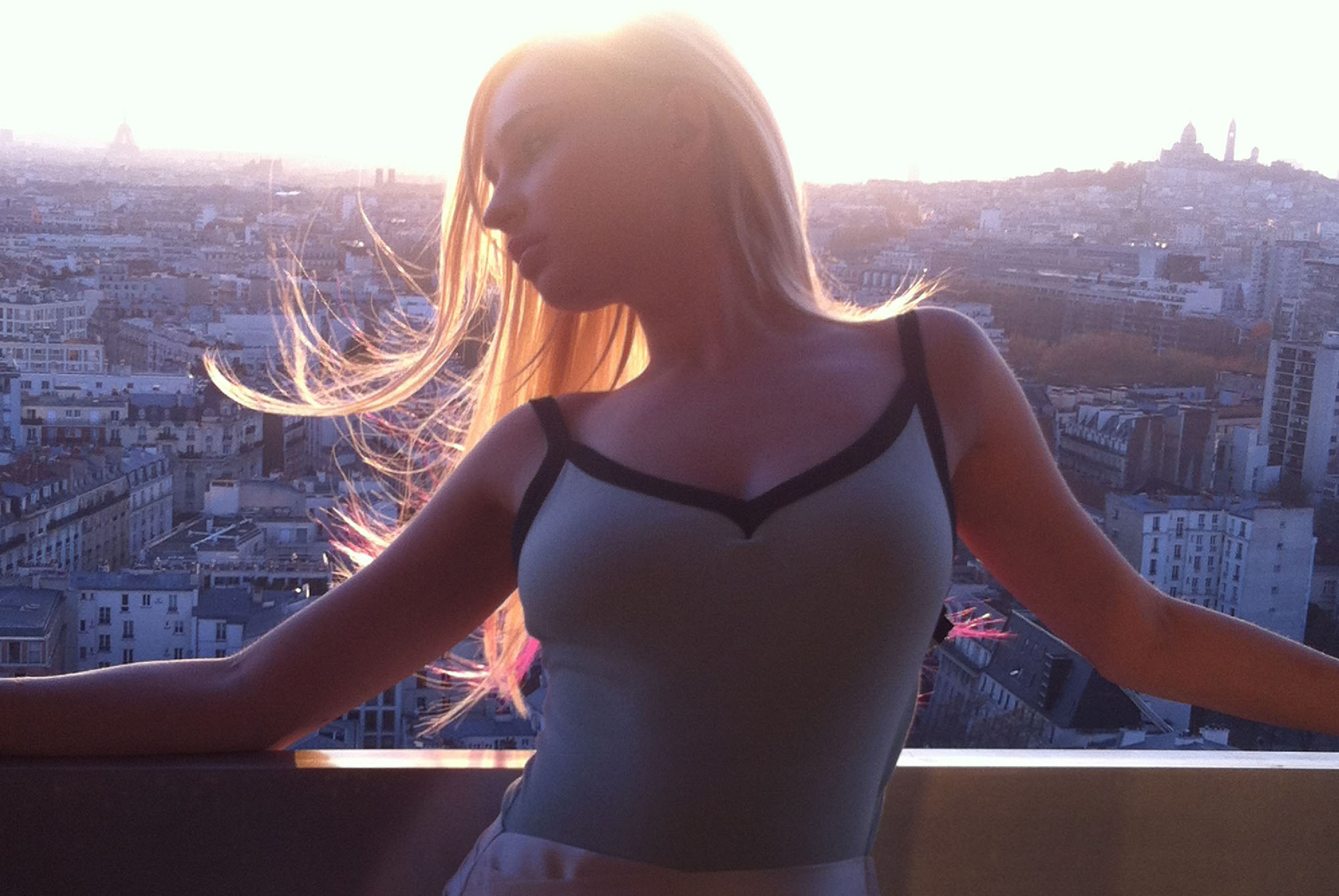 Kim Petras and Porches have teamed up for the dreamy, petrol station-hopping ‘Jeep’