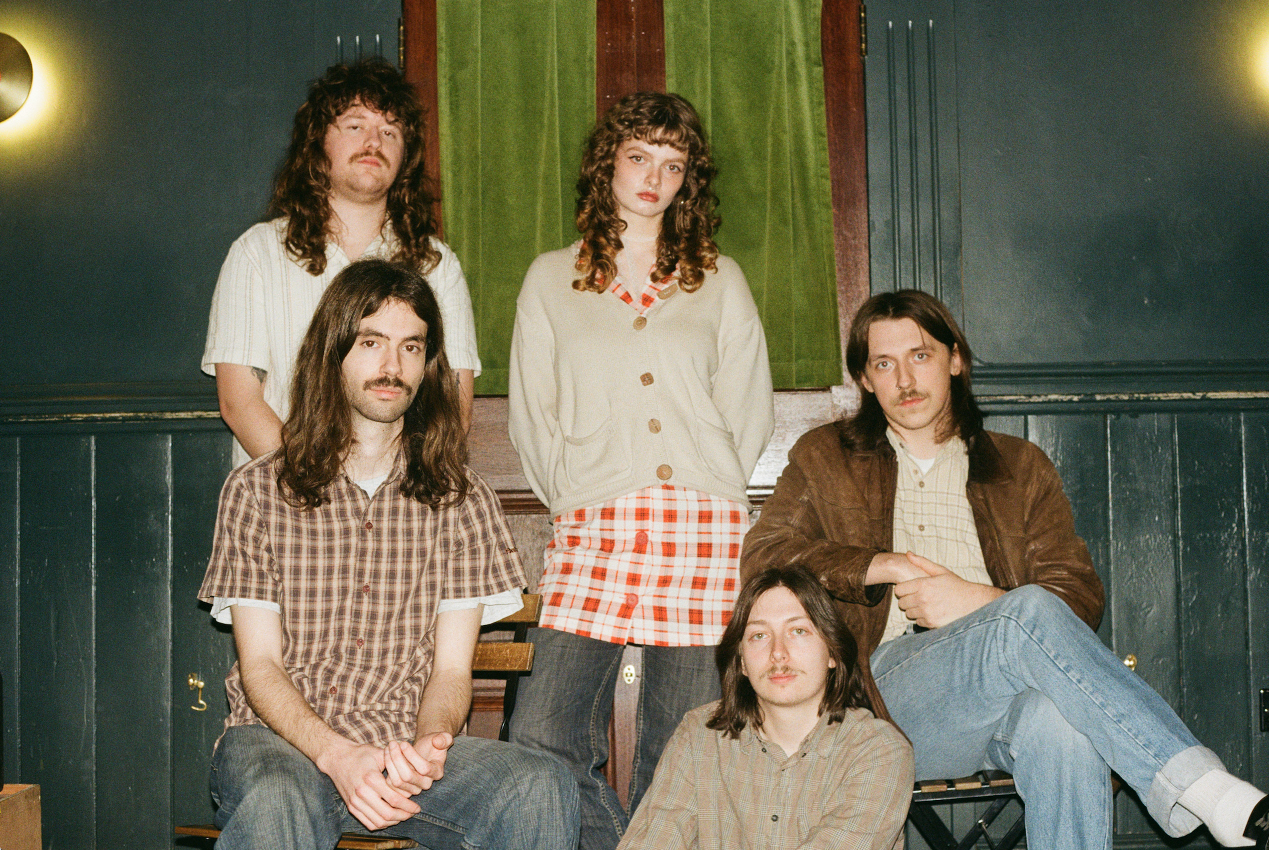 Georgian have dedicated their fuzzy new single ‘Californian Jeans’ to the perfect pair of denim