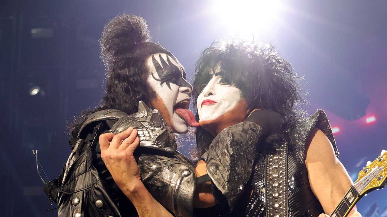 “We just recorded a new song that Paul wrote.” Gene Simmons confirms that Kiss are back in the studio