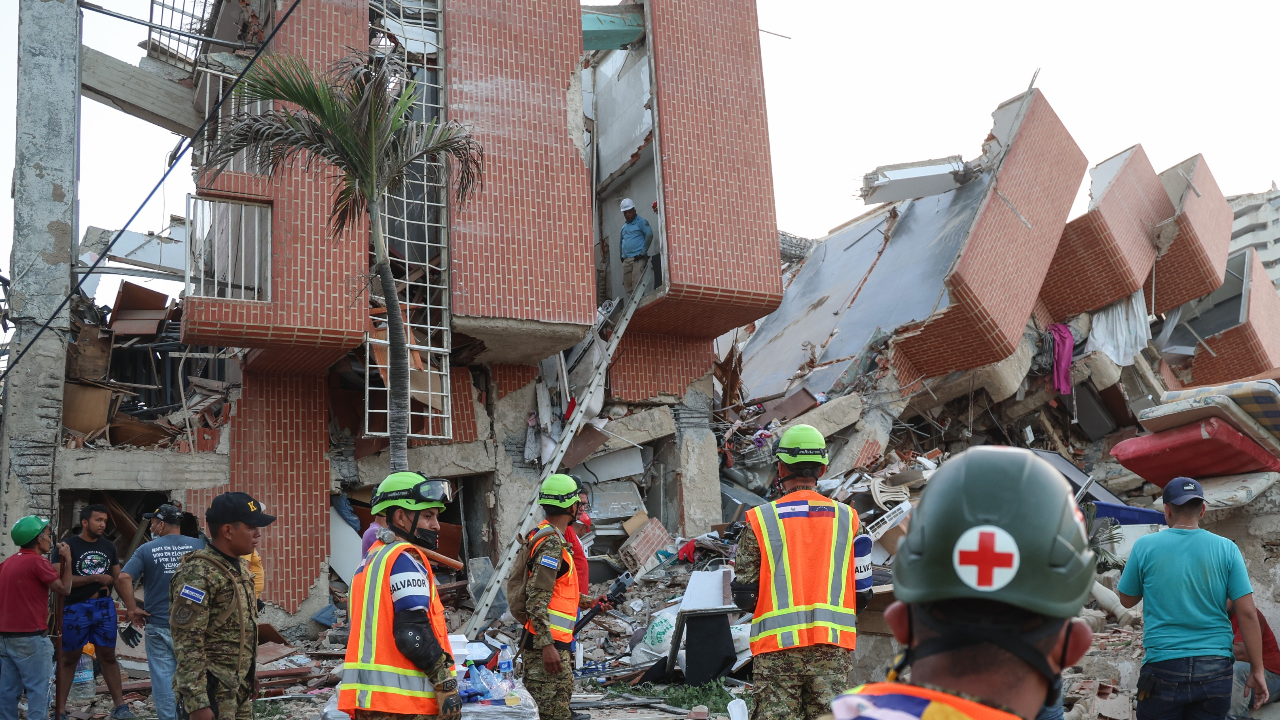 Members of local nu metal band Van Der Dijs among the 1,700 confirmed dead in Venezuelan earthquakes