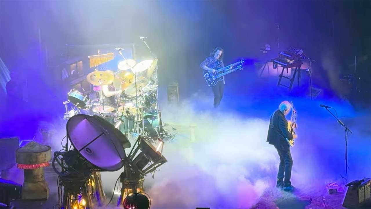 We have liftoff! Watch Rush return to the stage in Los Angeles – includes full setlist