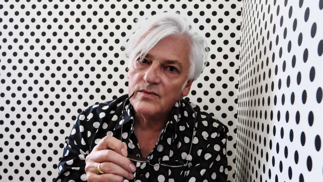 “A confident, certainty-filled album about an uncertain, unconfident world.” Robyn Hitchcock’s enigmatic The Confuser is the best album he’s released this century