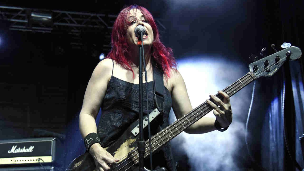 L7 bassist Jennifer Finch dead at 59