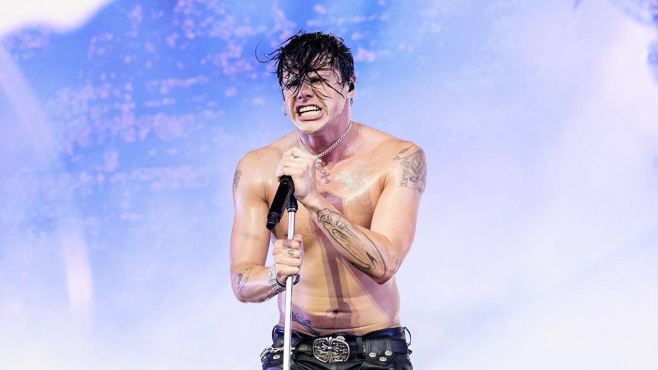 “The amount of hate and disbelief around me from strangers on the internet or bitter musicians really weighs on my heart.” Slayer and Anthrax members voice support for Yungblud following “breakdown”