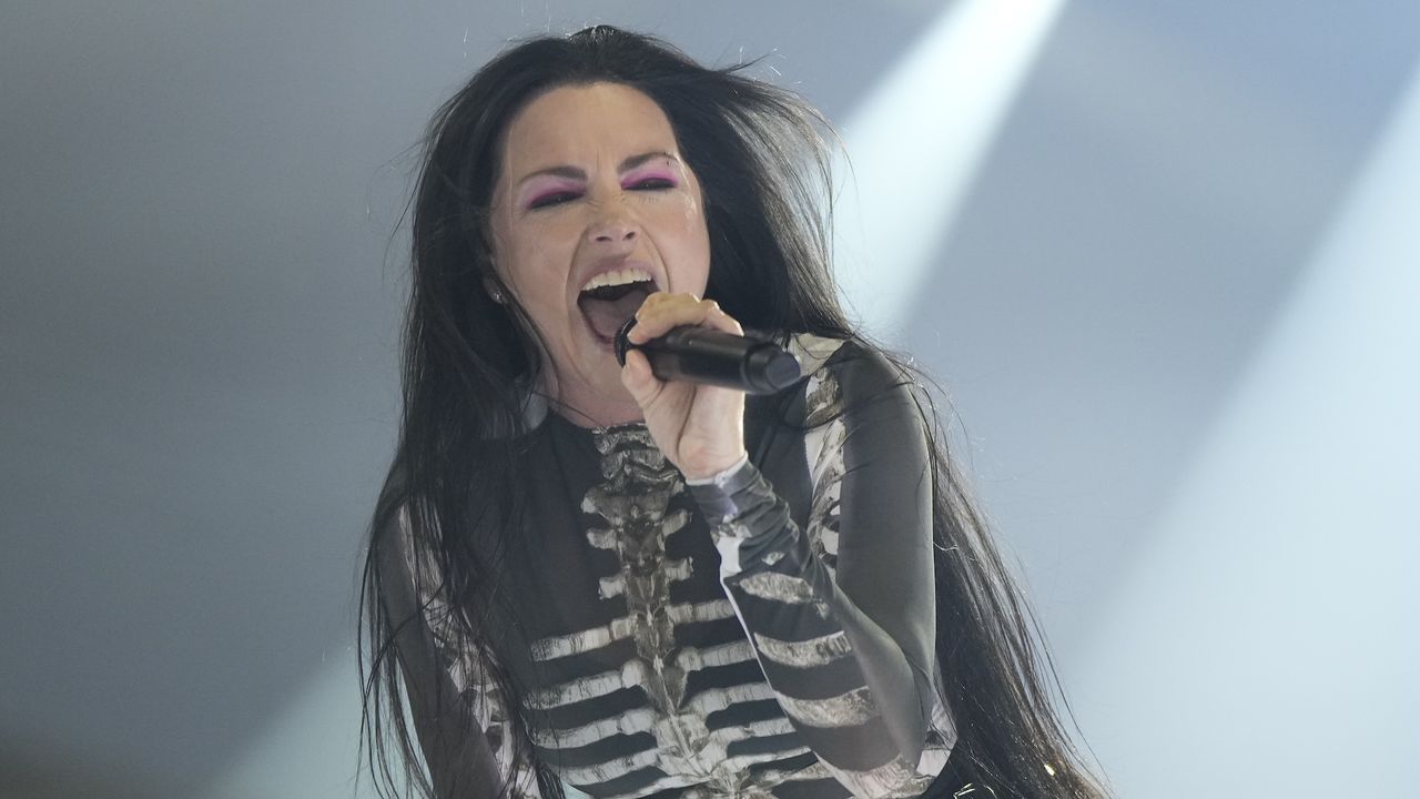 “My biggest fear was that we were gonna be a one-hit wonder.” Amy Lee reveals doubts after Evanescence single Bring Me to Life became a massive hit