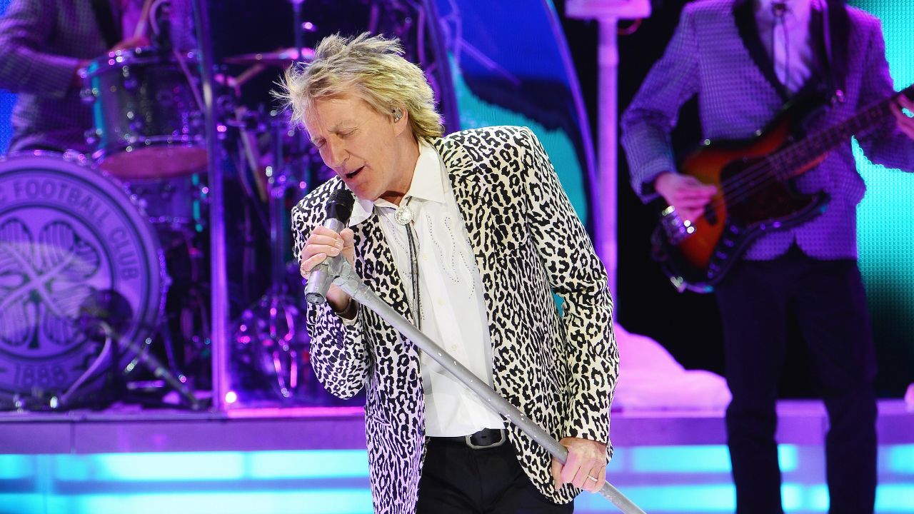 “The time has come to say farewell.” Rod Stewart announces final ever tour for 2027