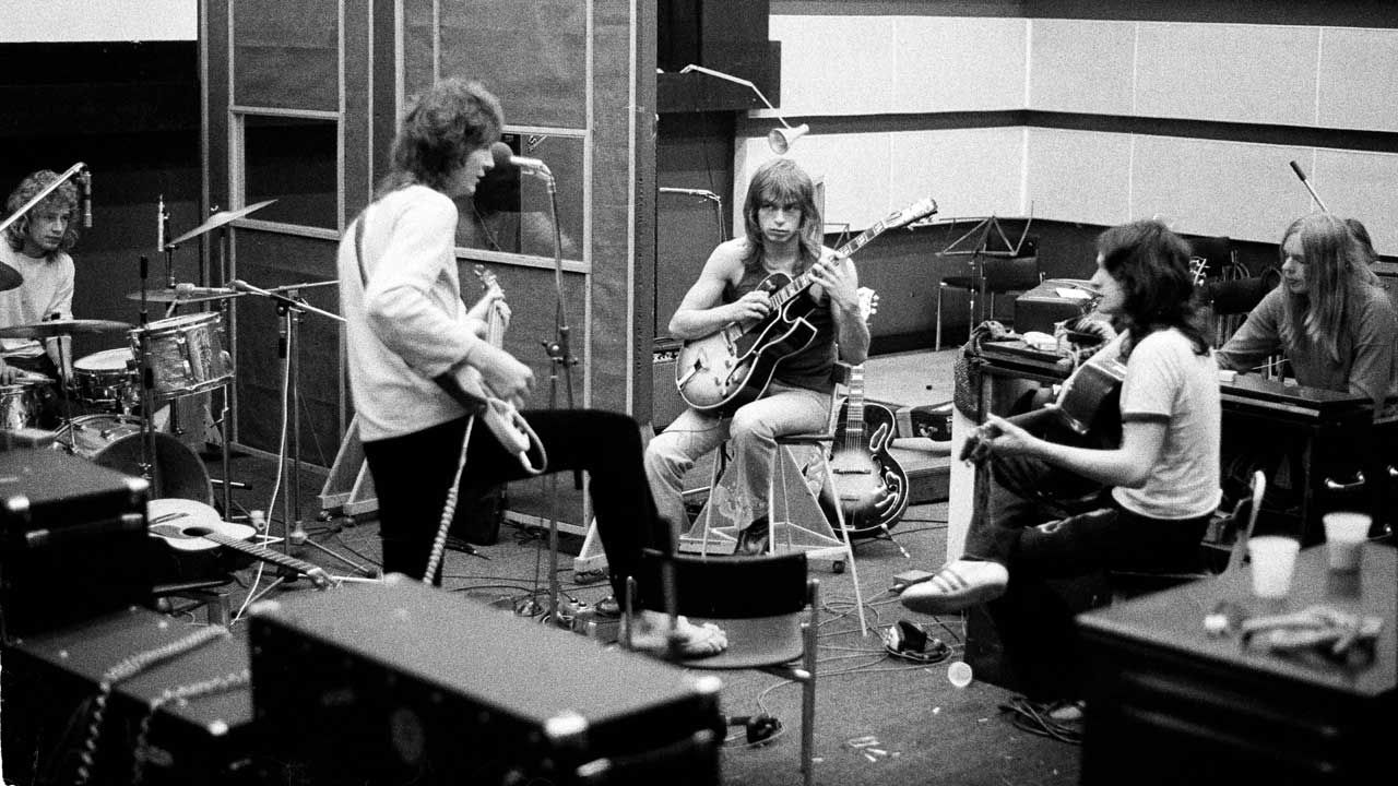 The story of Roundabout by Yes and the record company interference that made it successful. “We were shocked at first, but now I think it was a gift”
