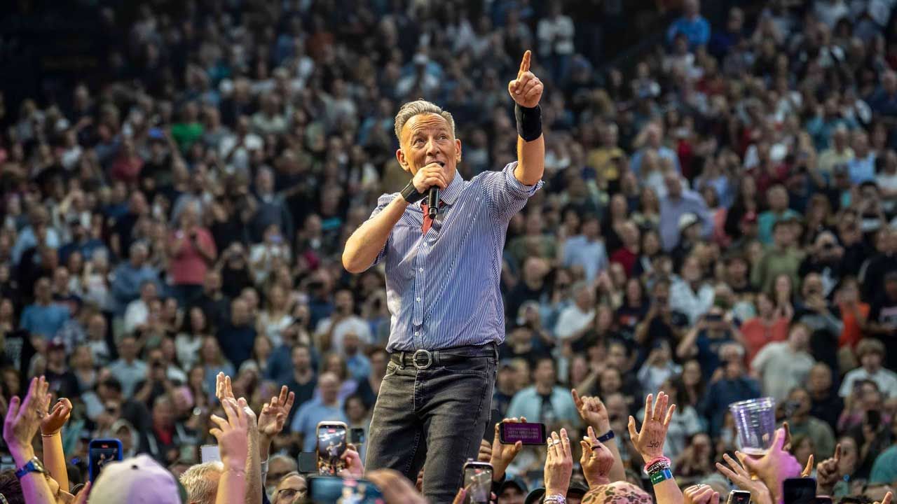 Bruce Springsteen launches impassioned Land of Hope and Dreams American Tour video. “We rocked the house from one end of the country to the other, and we spoke up in defence of our Constitution, our Bill of Rights, and our sacred democracy”