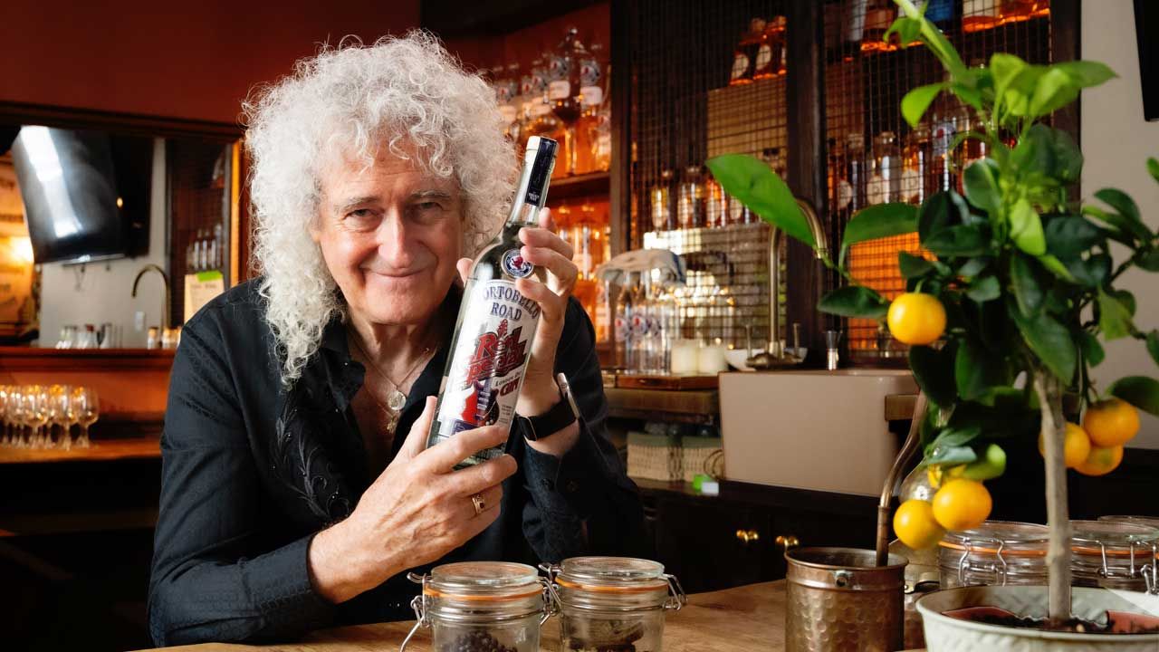 Botanical Rhapsody: Brian May launches Red Special Gin. “Like the electric guitar, this has to be enjoyed responsibly!”