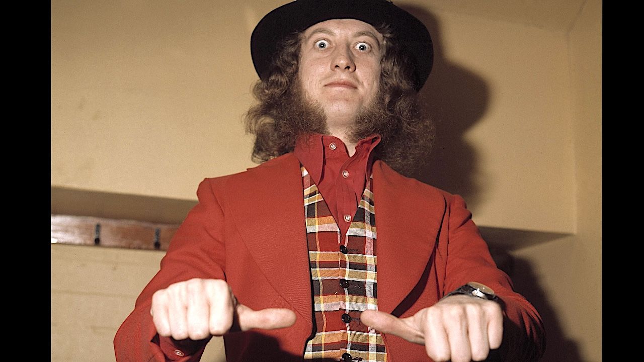 “Whatever they’re on, I want some!” That time Slade legend Noddy Holder reviewed Red Hot Chili Peppers, Smashing Pumpkins, Oasis, Nick Cave and more for a UK music magazine