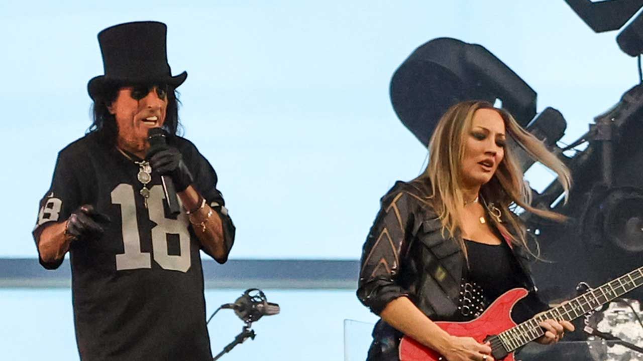 Watch Nita Strauss return to the stage as Alice Cooper performs halftime stadium show in Las Vegas