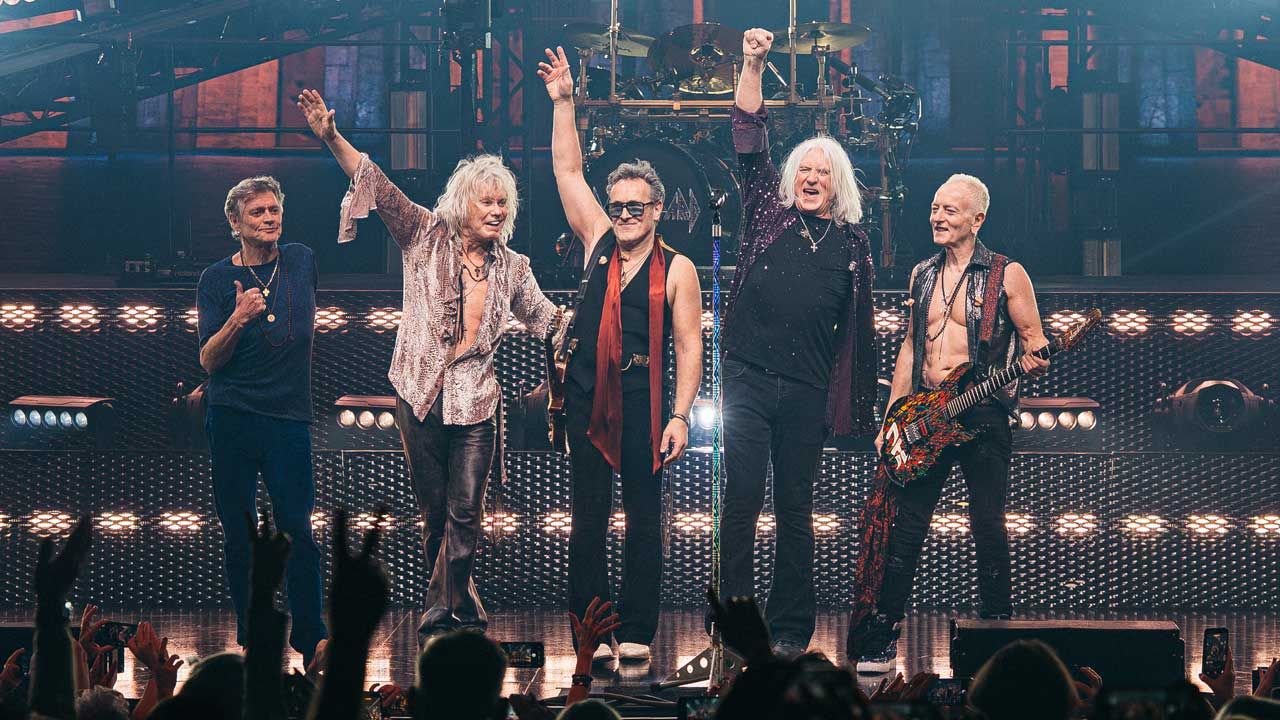 Def Leppard announce tour with Goo Goo Dolls and The Struts, release cover of David Bowie’s “Heroes”