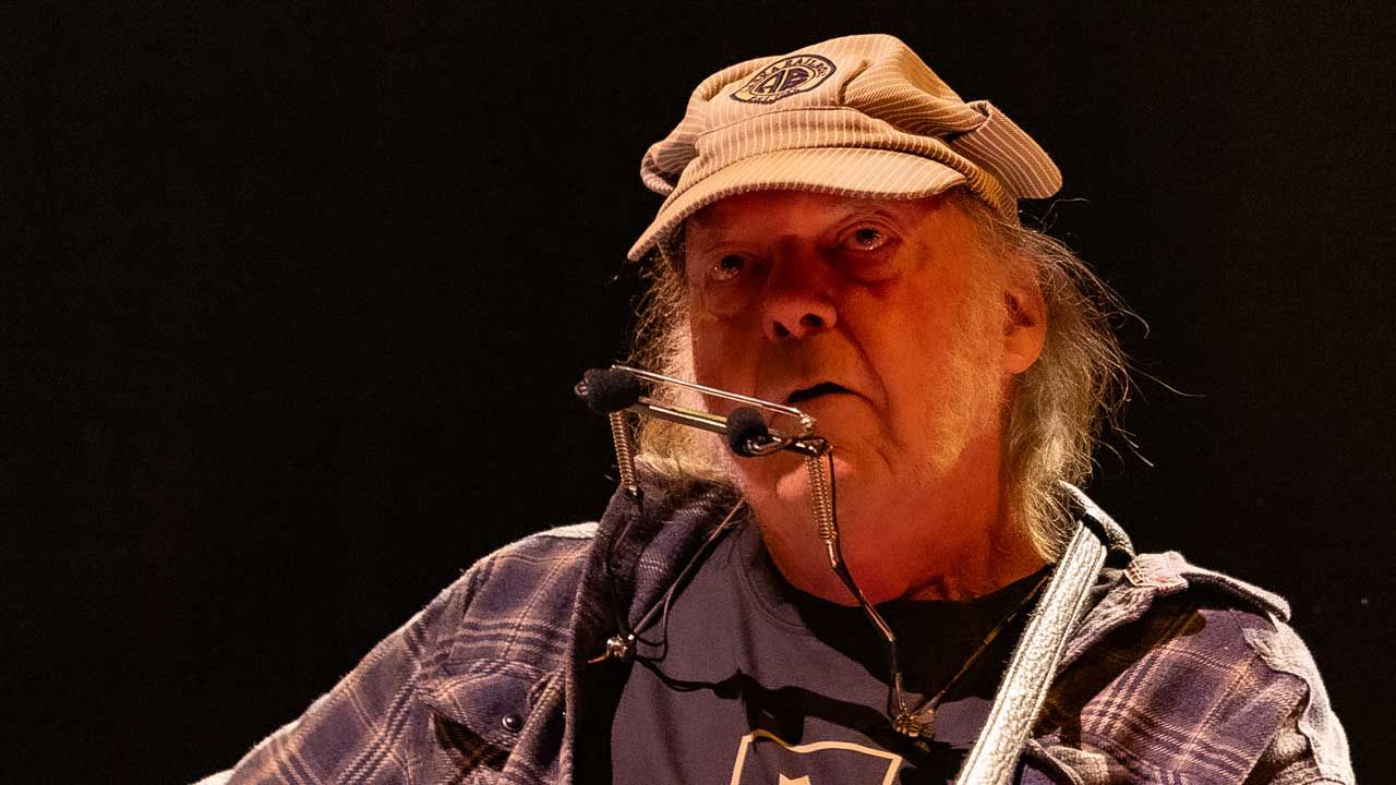 Neil Young files $10m lawsuit against Donald Trump over use of Rockin’ In The Free World at rally