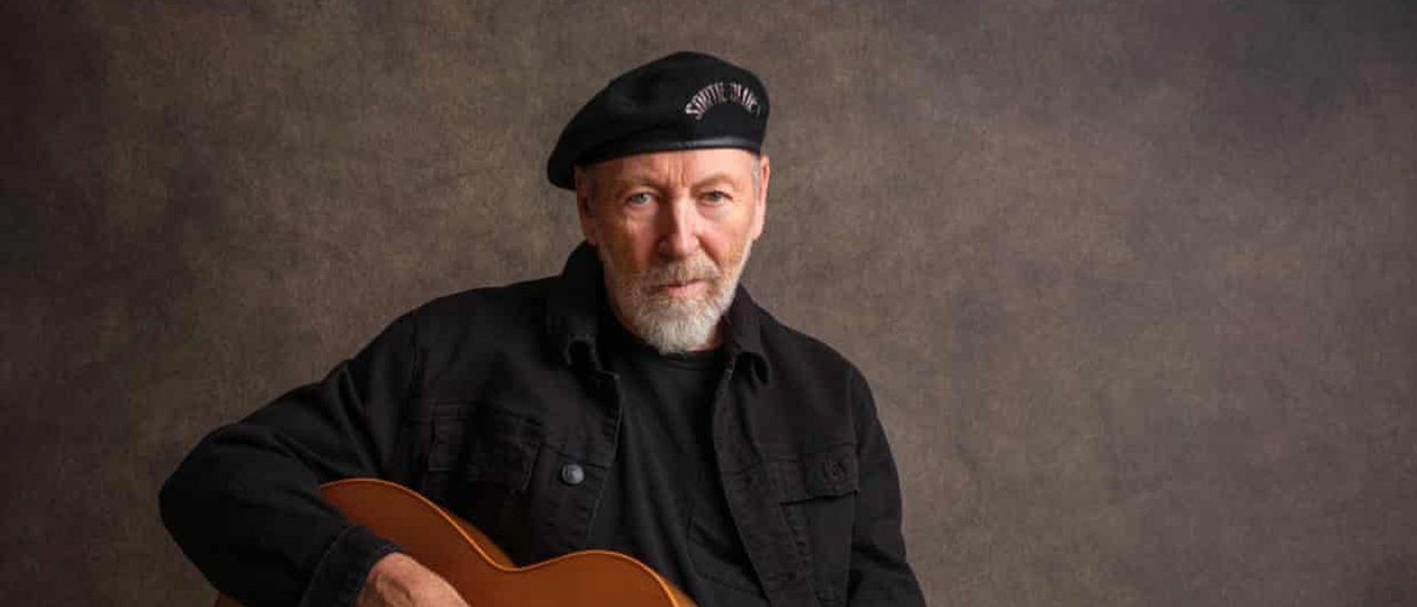 Richard Thompson’s mastery of Fender and folk shines on Hippies, Thugs And Heroes