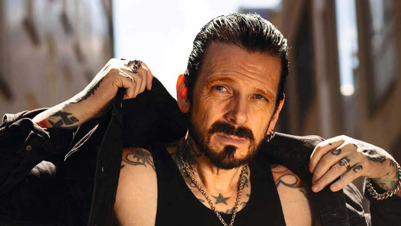 Ricky Warwick’s wild stories of Lemmy, David Bowie, Alice Cooper, Guns N’ Roses, Metallica and more